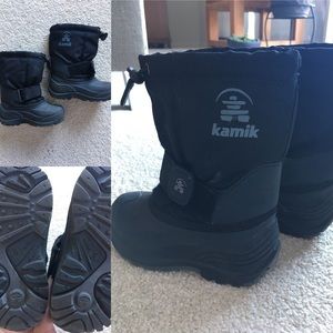 Toddler Kamik snow boot sz 9